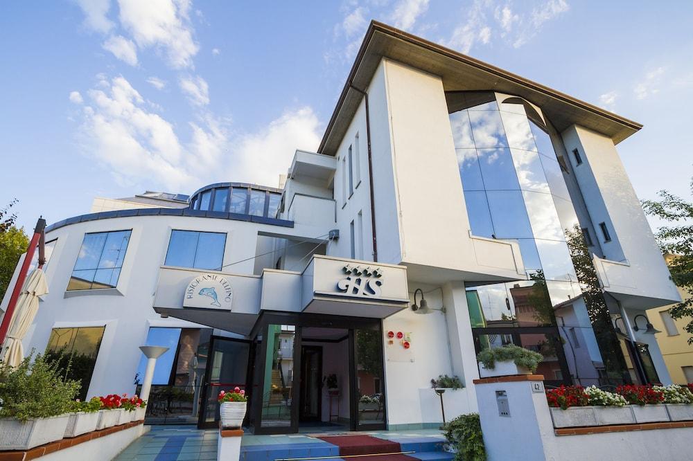Hotel Sirena - B&B Чезенатіко Екстер'єр фото