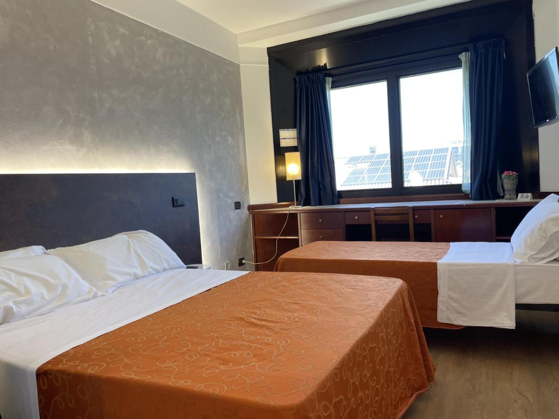Hotel Sirena - B&B Чезенатіко Екстер'єр фото