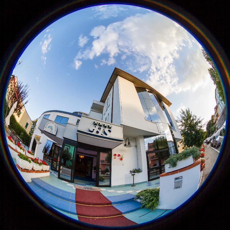 Hotel Sirena - B&B Чезенатіко Екстер'єр фото